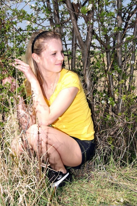 Young blonde girl Chanel ends game of hide and seek with sex in the bushes 86758510