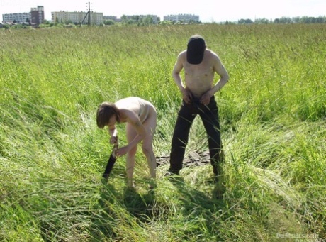 White girl fucks a homeless military man in the privacy of long grasses 14262935