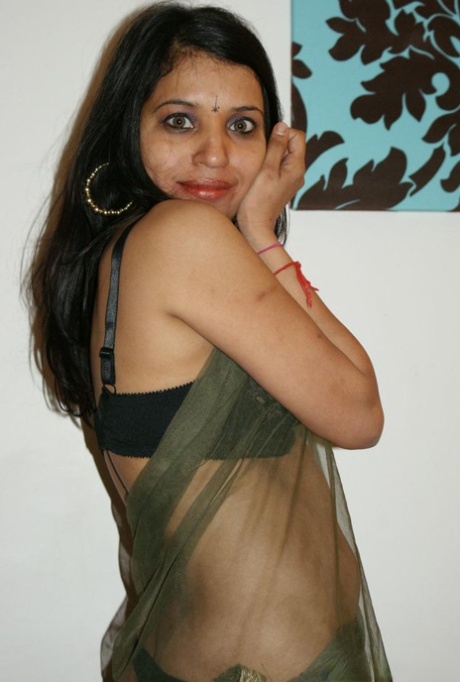 Kavya Sharma Official Nude Porn Pics & Porno Pictures - PornSticky.com