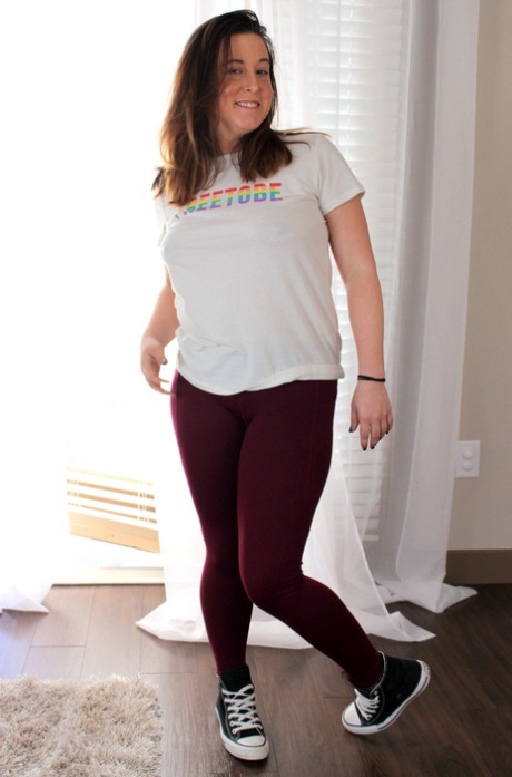 Chubby amateur rides a suction dildo while masturbating in canvas sneakers 61010465